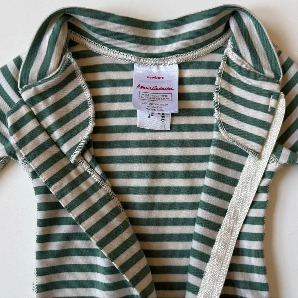Hanna Andersson Newborn Unisex 2-Way Zip Sleepers in HannaSoft - Bundle of 3 - Picture 11 of 16